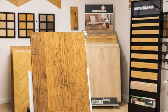 FUBOTEC - Ausstellungsräume - Parkett